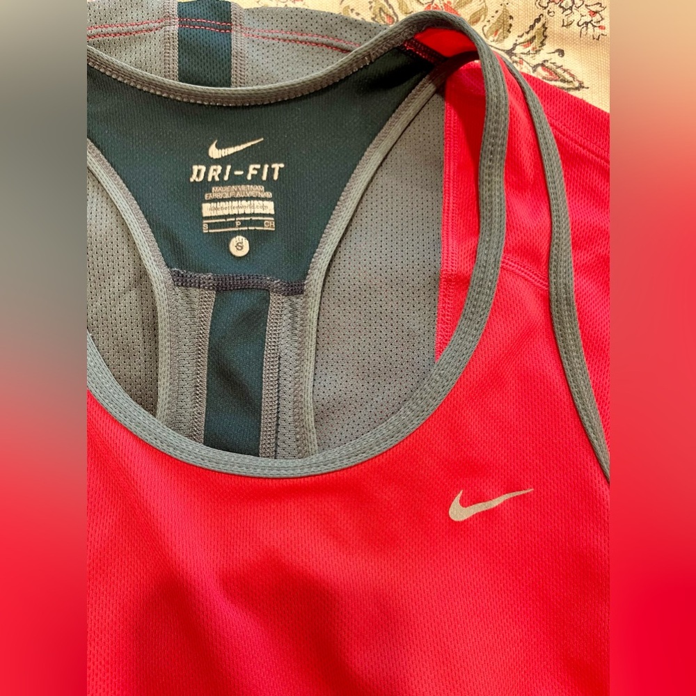 Last price Nike Dry Fit top S - Picture 4 of 4